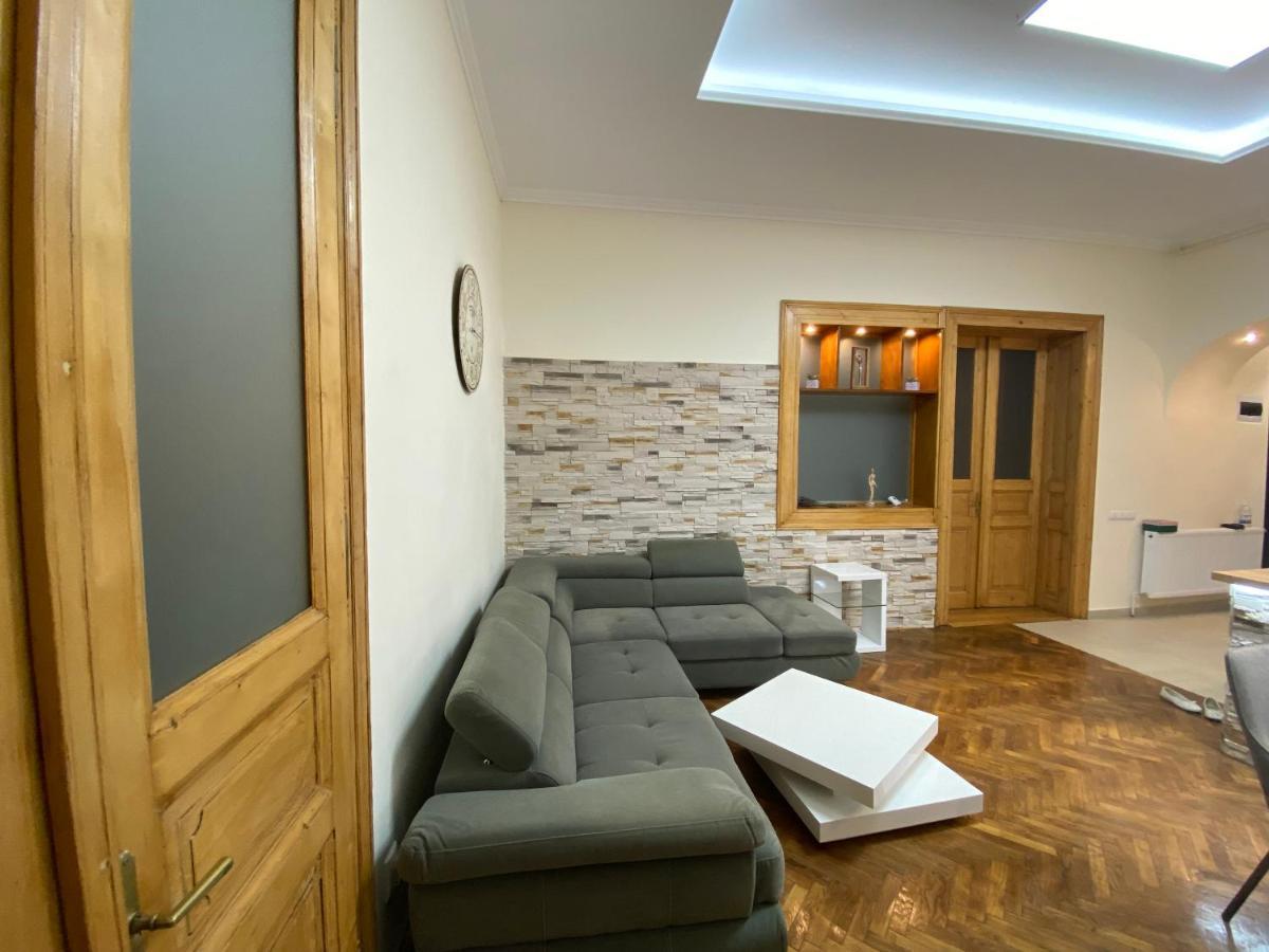 Centre Ville Apartment Клуж-Напока Екстериор снимка